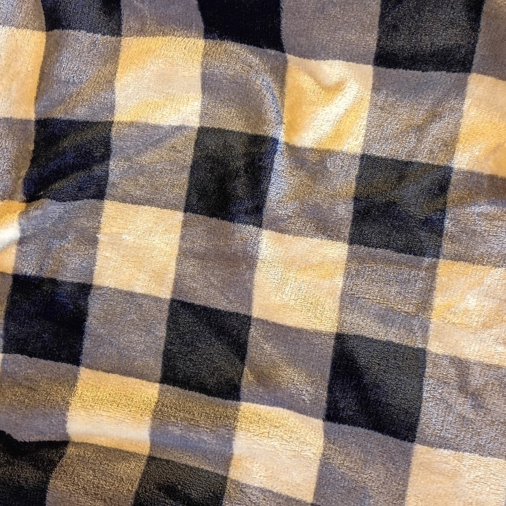 Emily Daniels Sz L Buffalo Plaid Checkerboard Minky Fleece Sweater Button Accent - Picture 11 of 11